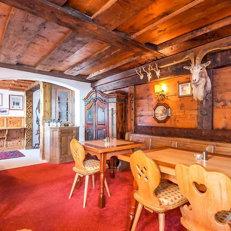 Heart Talhof Nigg Konukevi