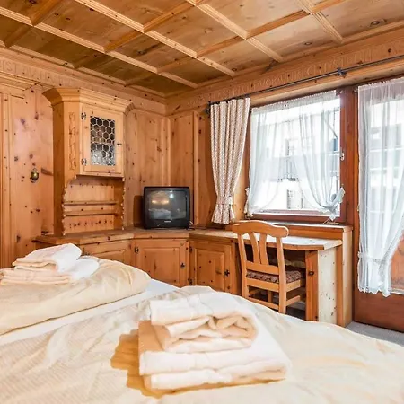 Guest house Heart Talhof Nigg *